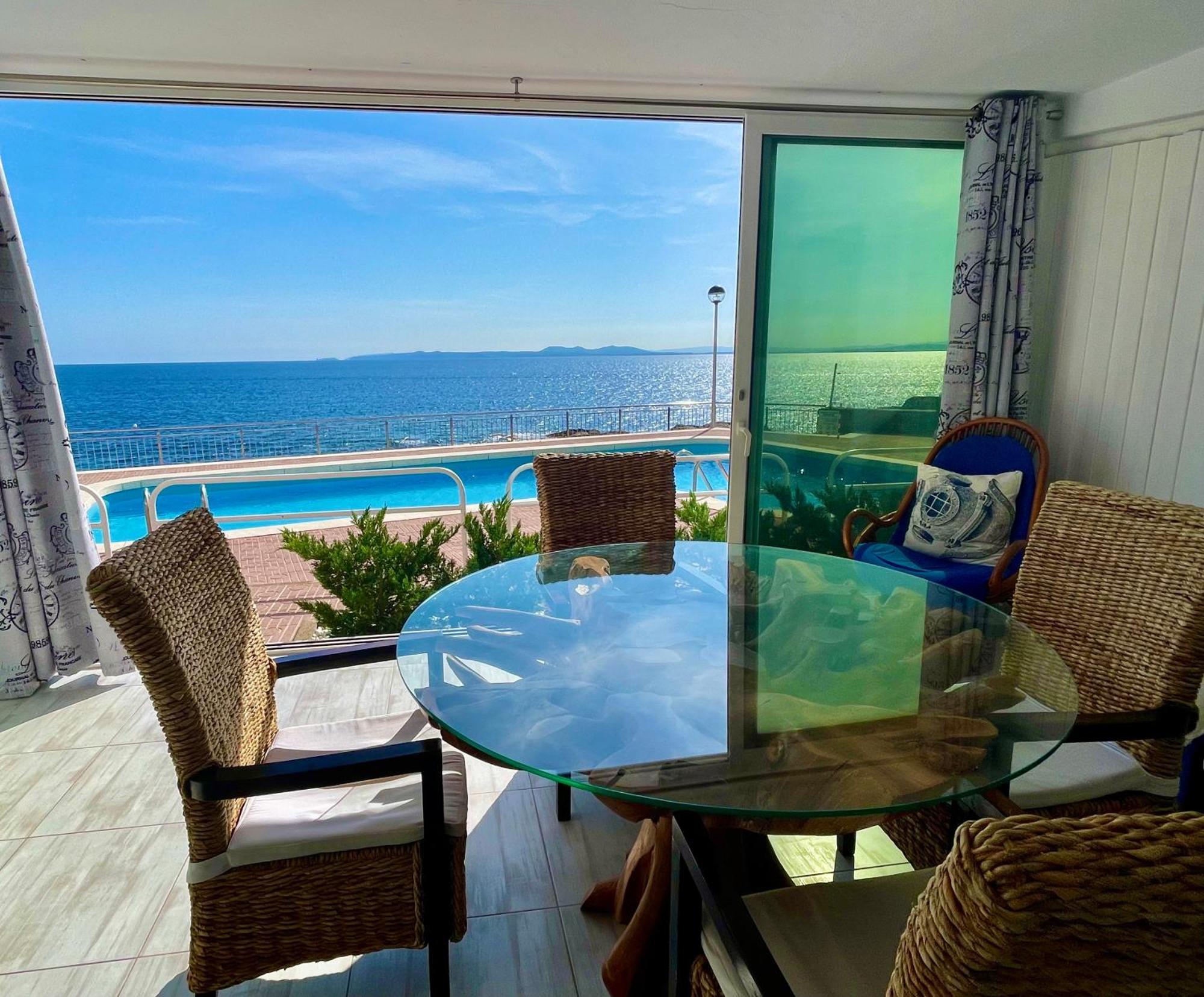 Magnifique Appartement En Front De Mer, Caneylles Росас Экстерьер фото