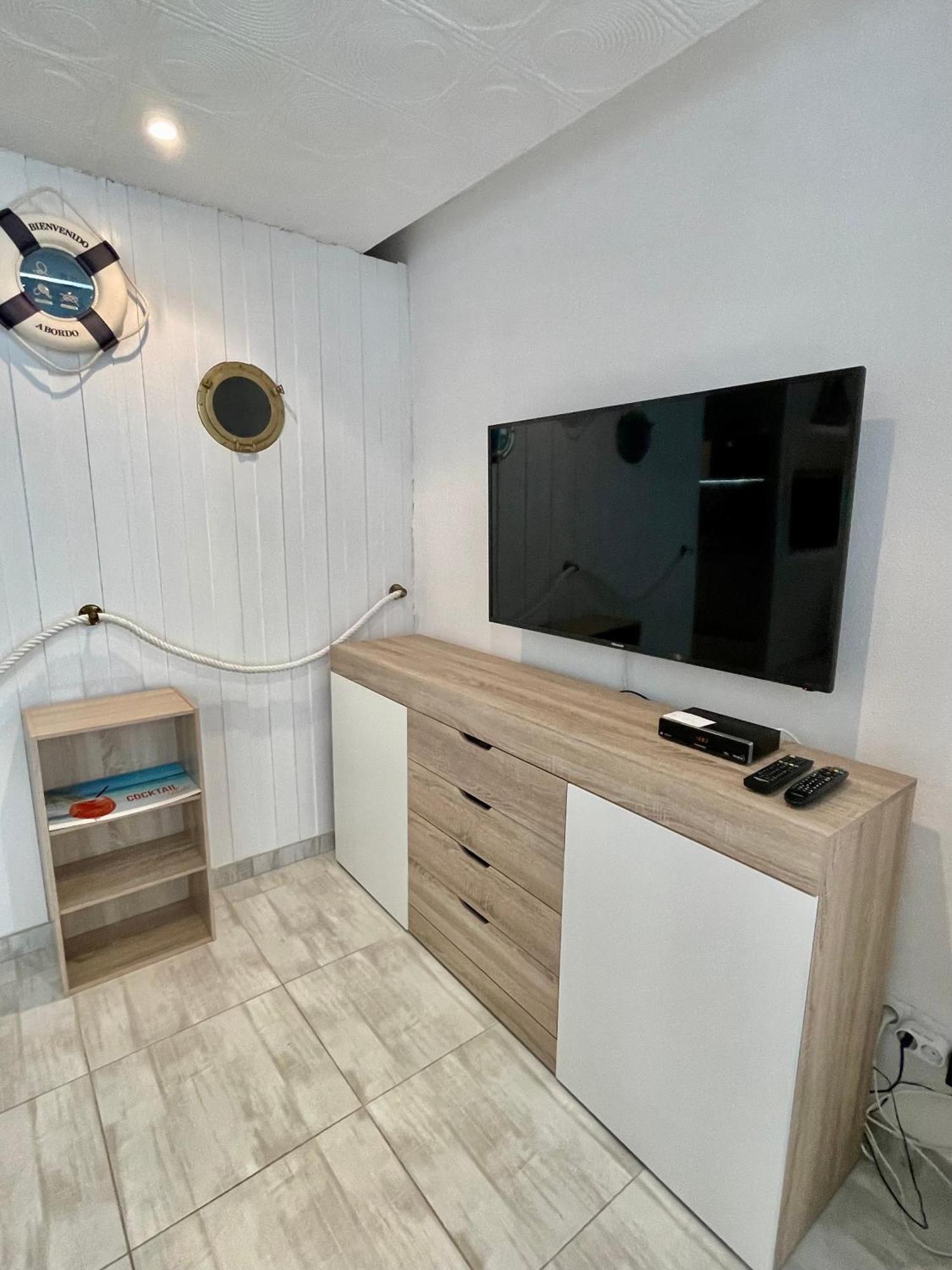 Magnifique Appartement En Front De Mer, Caneylles Росас Экстерьер фото